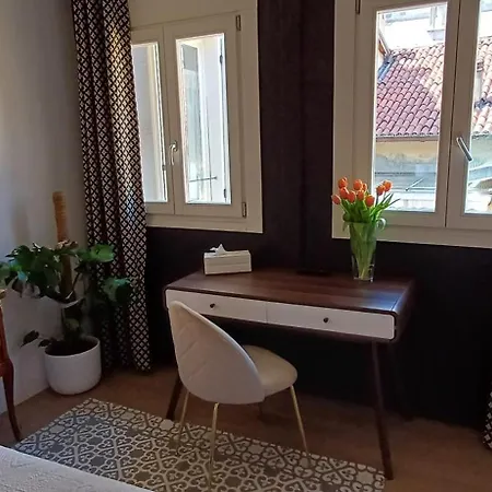 La Casa Di Veronique * קומו